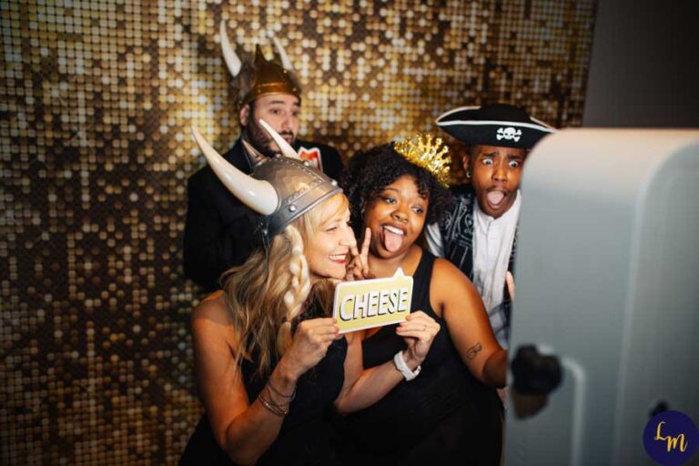 photobooth group cheese 768x512